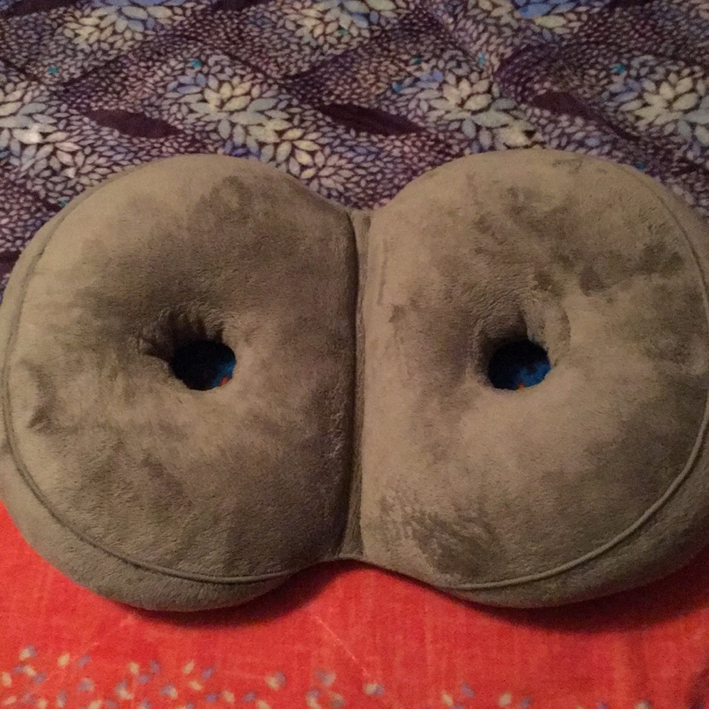 Foldable back rest pillow
